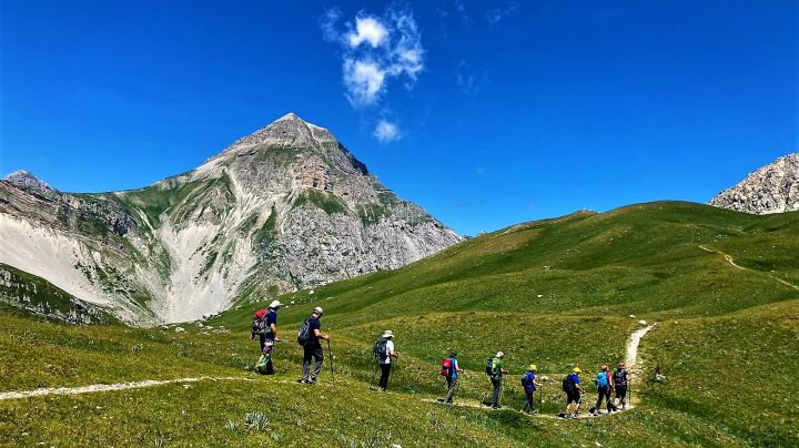 ESCURSIONE TRA VETTE E RIFUGI DEL GRAN SASSO - Trekkinguide